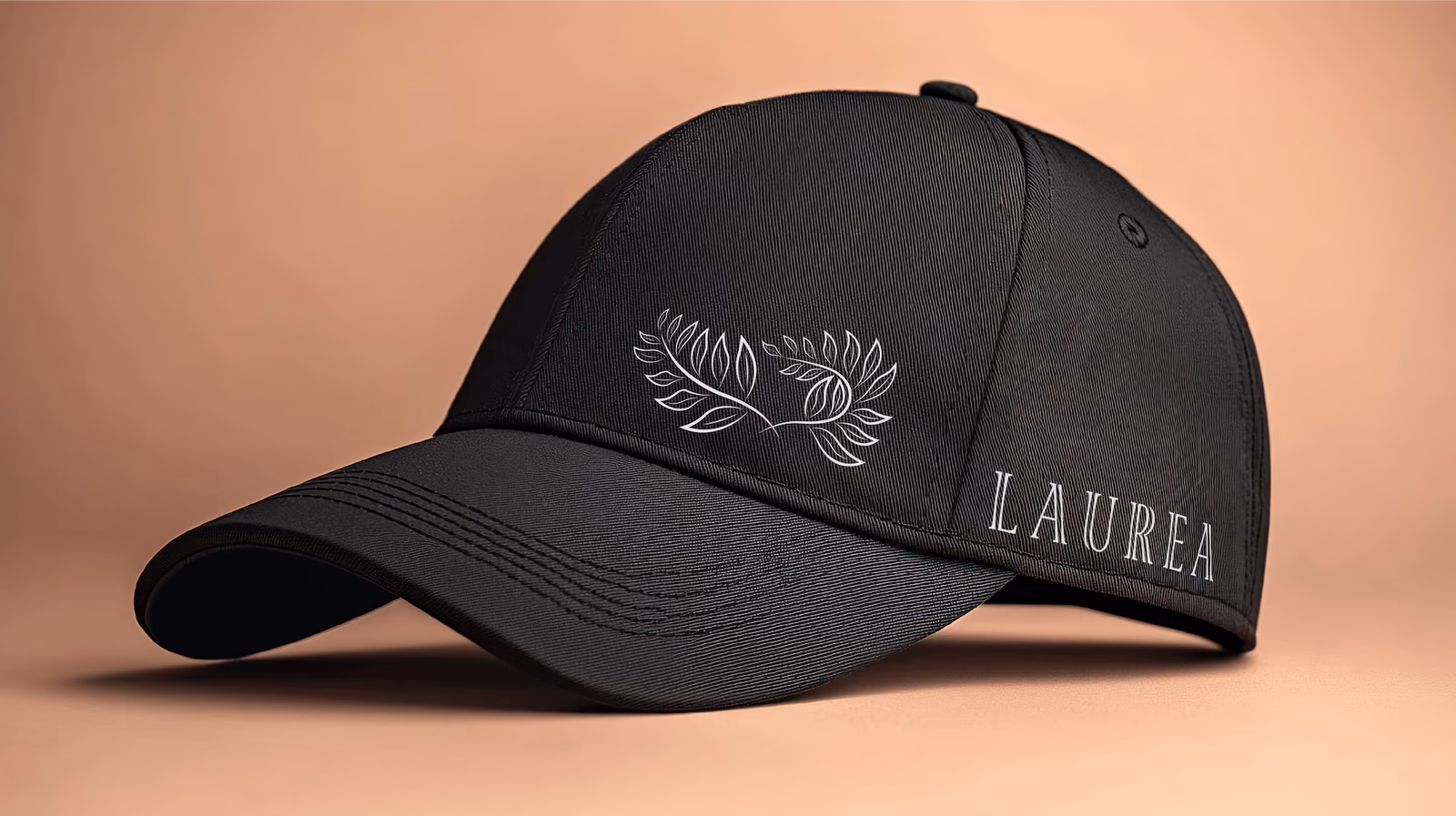 Casquette noire brodée Laurea